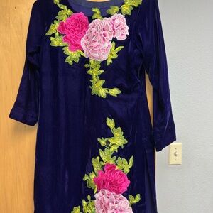 Very beautiful chiffon velvet shirt with emboidery and bell bottom with pure c